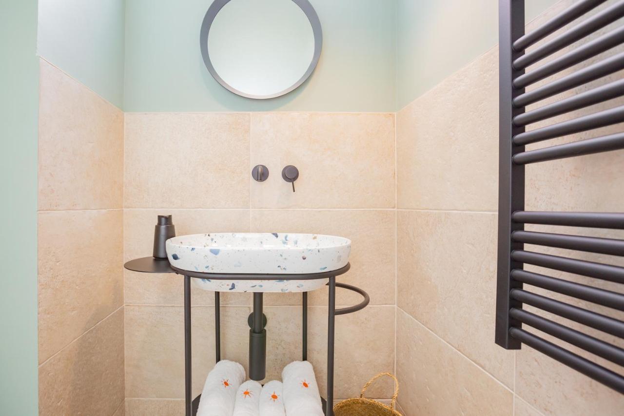 Filia Solis - Old Town Suites & Spa Бриндизи Экстерьер фото