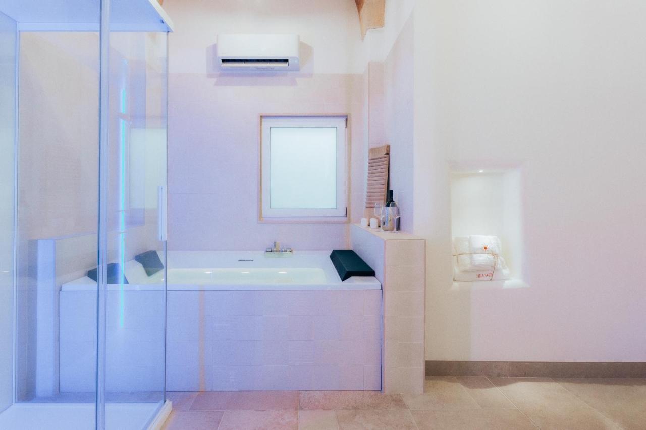 Filia Solis - Old Town Suites & Spa Бриндизи Экстерьер фото