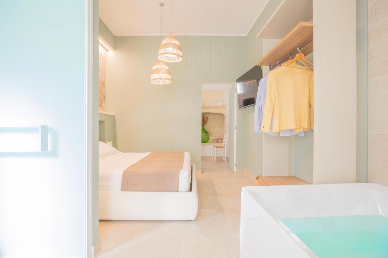 Filia Solis - Old Town Suites & Spa Бриндизи Экстерьер фото