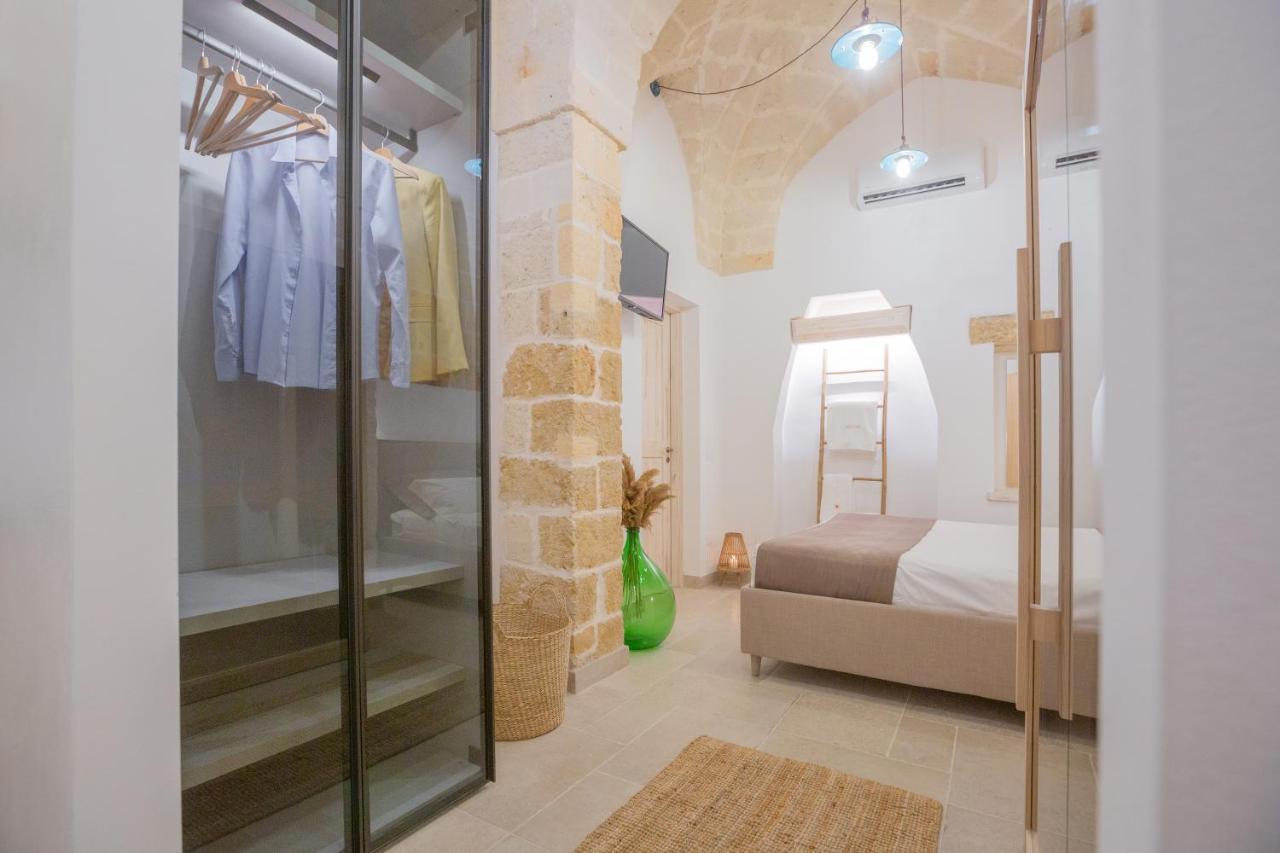 Filia Solis - Old Town Suites & Spa Бриндизи Экстерьер фото